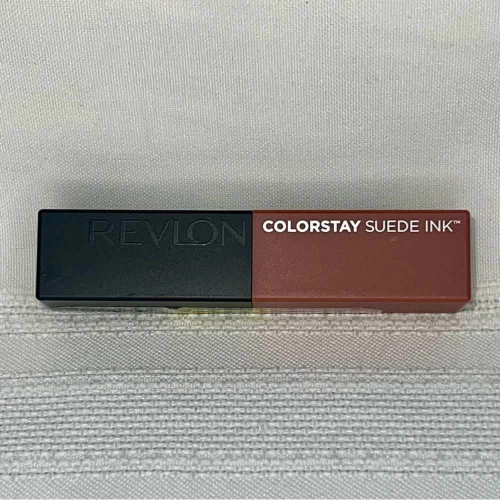 Revlon ColorStay Suede‎ Ink - 002 No Rules  -  0.17 Oz  NEW SEALED